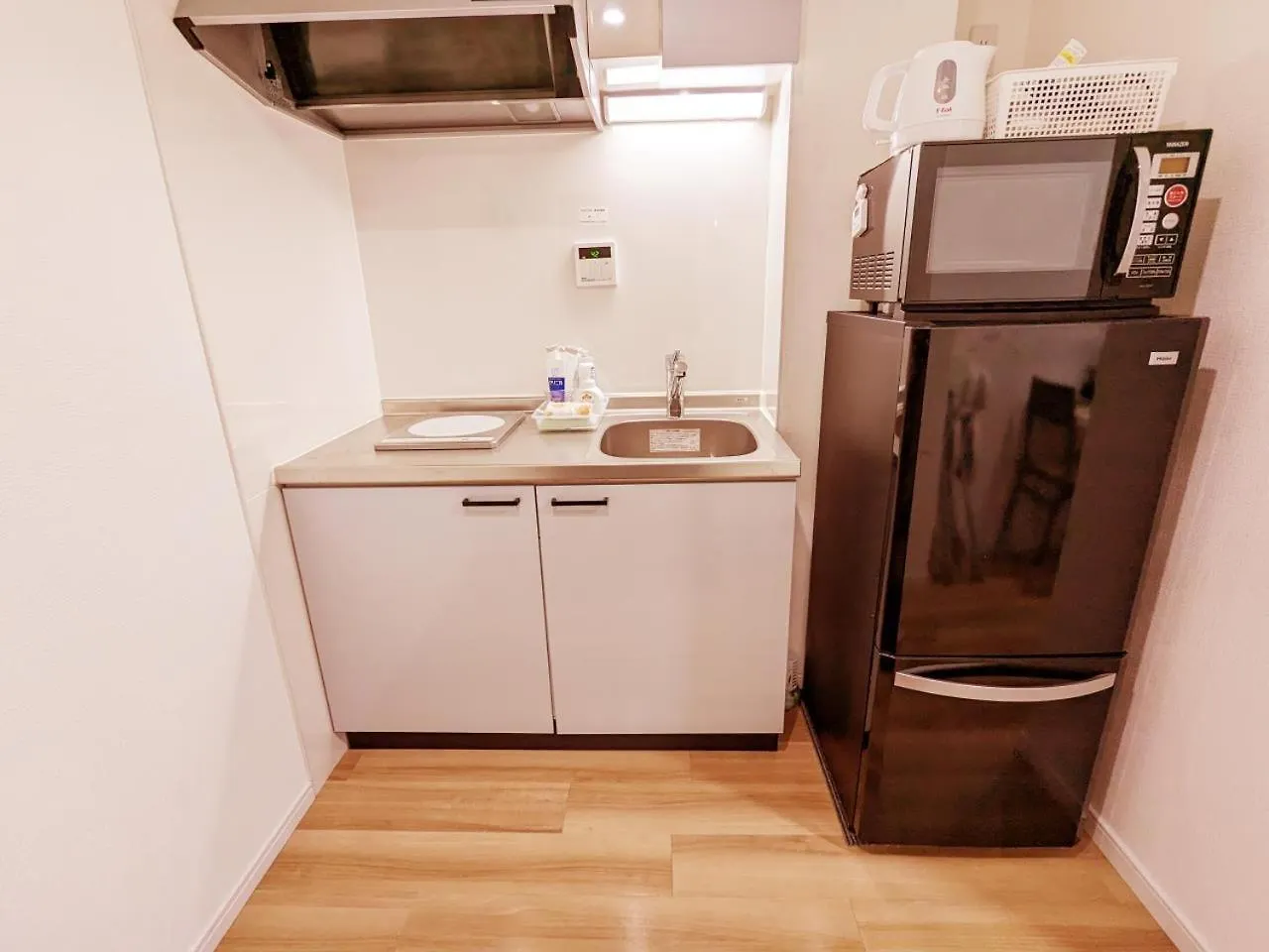 Hotel Rosenheim Tokyo Shinjuku Okubo 3*,  Japón